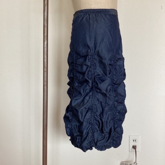 Hanna for La Journee ruched denim skirt, marked Hanna size 0, fits like S - Picture 4 of 8